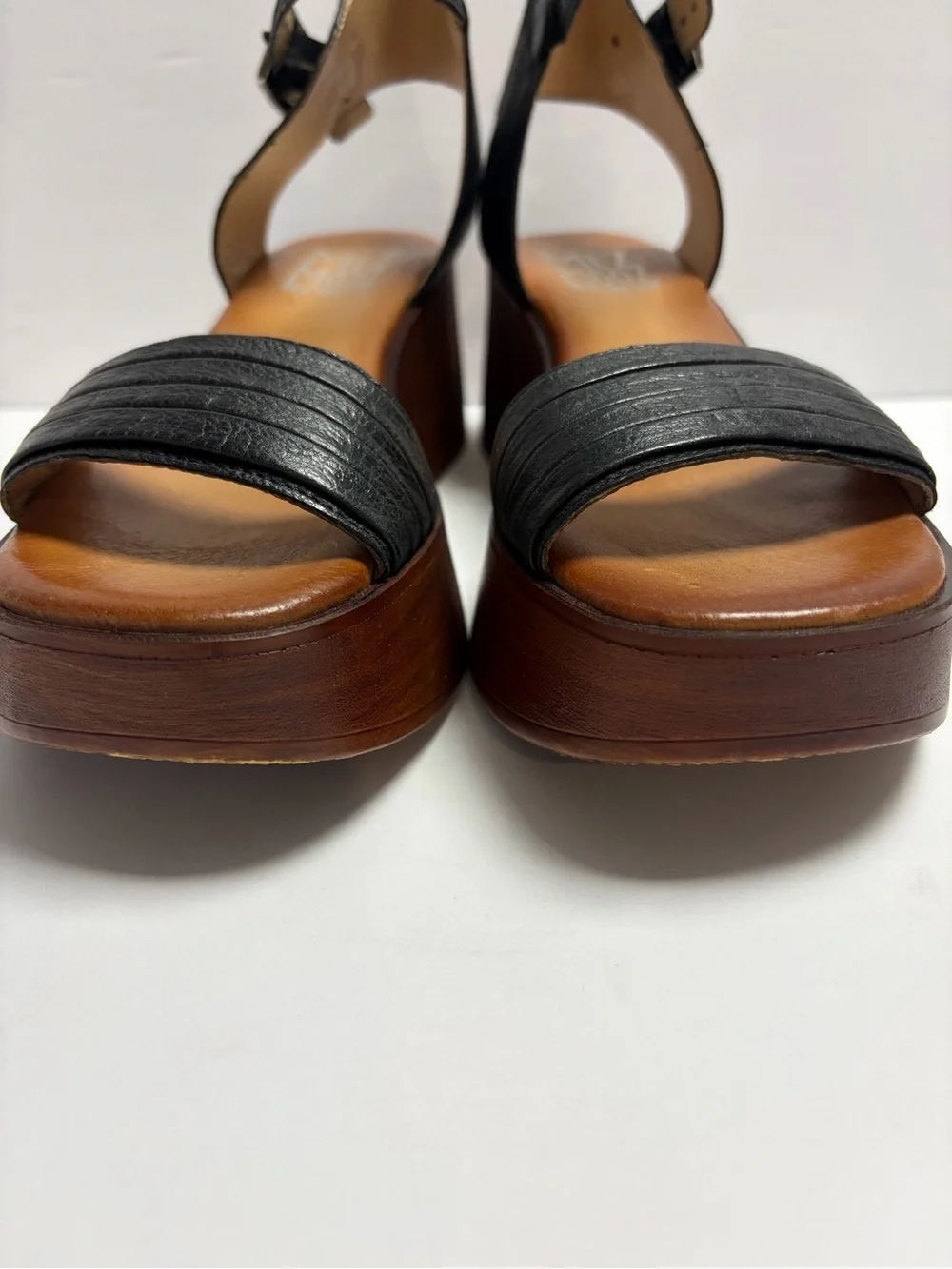 Miz Mooz Gwyneth Leather Platform Wedge Sandals Quiet Luxury  EU 39 / US 8.5-9
